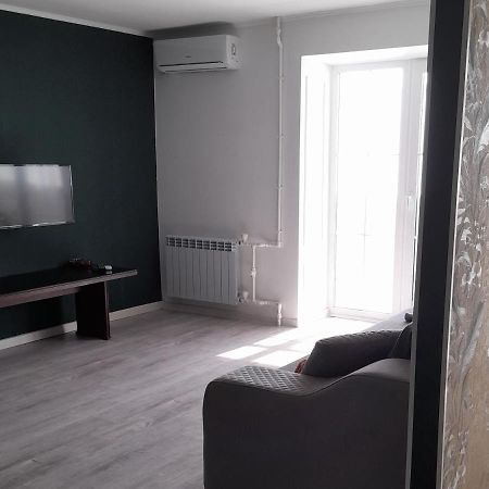 Изумруд Apartment Uralsk Exterior photo