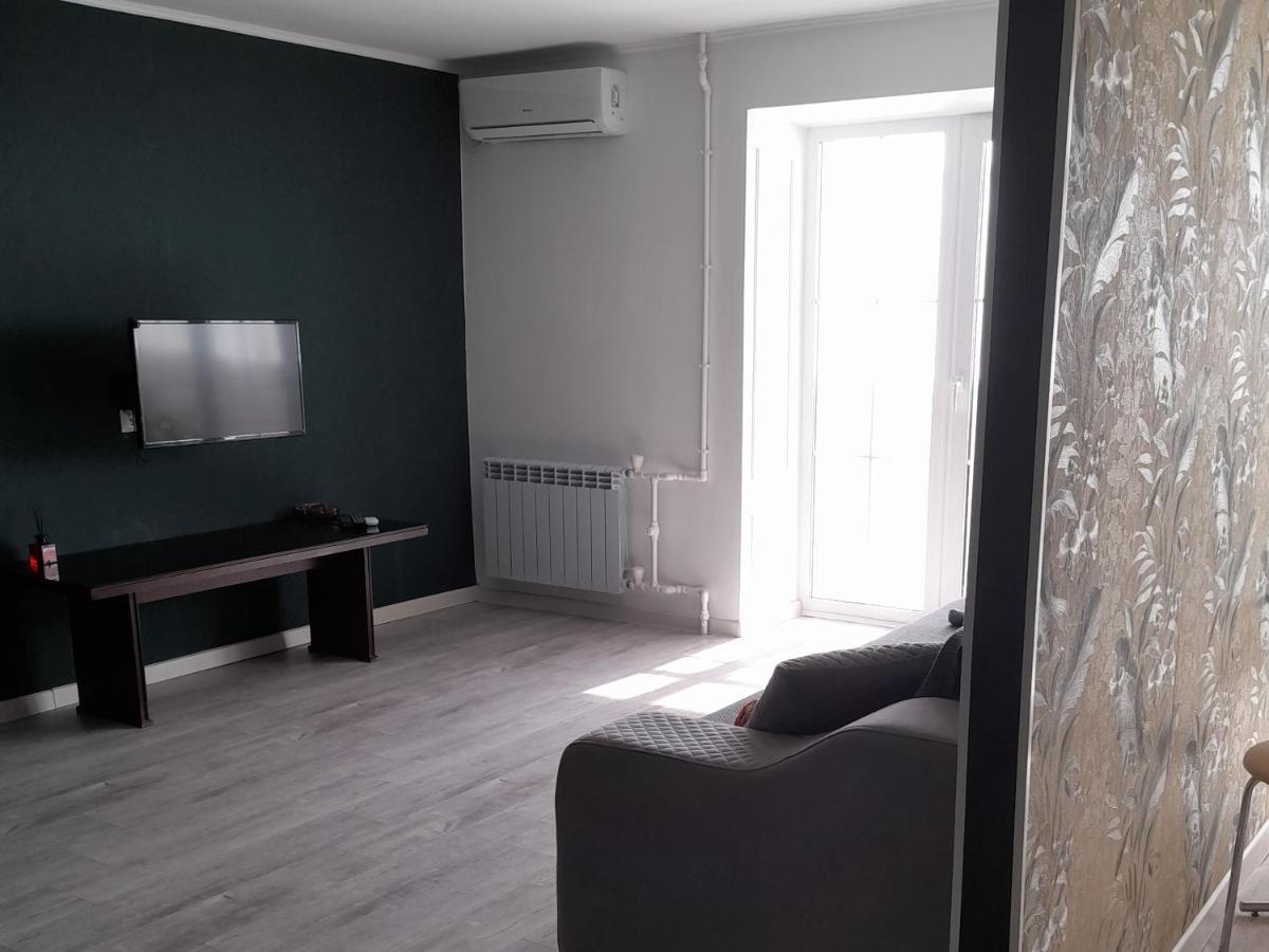 Изумруд Apartment Uralsk Exterior photo